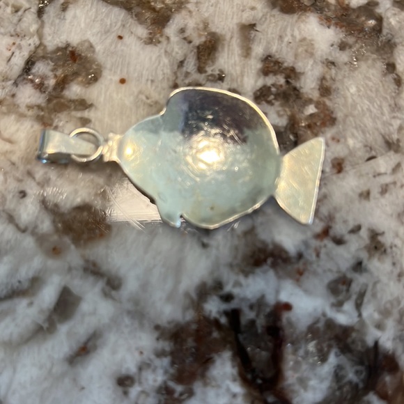 Beautiful 🐠large fish with large bale to wear on your chain. Silver 925real.🐠 - Picture 2 of 4